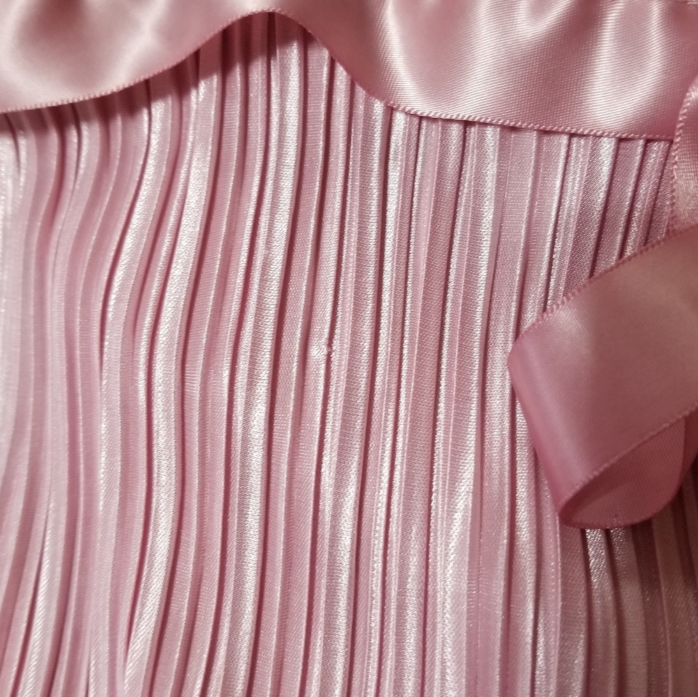 Women's Plus Size Pleated Pink Tank Top - Picture 8 of 8